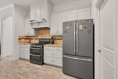 116 E 8th Street, Irving, TX 75060 - Photo 16