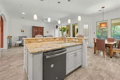 116 E 8th Street, Irving, TX 75060 - Photo 14
