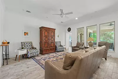 116 E 8th Street, Irving, TX 75060 - Photo 2