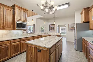 800 Cottonwood Ct, Stephenville, TX 76401 - Photo 14