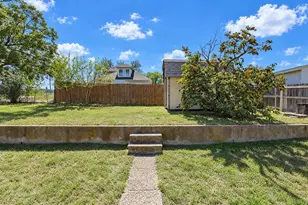 101 W Park St, Decatur, TX 76234 - Photo 32