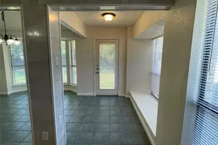 971 N Brookside Dr, Cedar Hill, TX 75104 - Photo 8