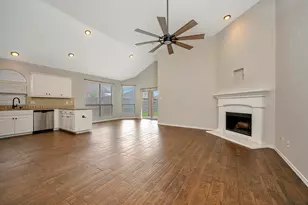 545 Wild Ivy Trail, Fort Worth, TX 76052 - Photo 4