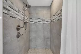 1106 Scenic Dr, Granbury, TX 76048 - Photo 16