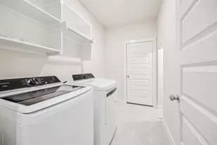 10621 Blakely Crk Rd, Fort Worth, TX 76126 - Photo 6