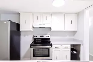 8560 Park Ln, Dallas, TX 75231 - Photo 12
