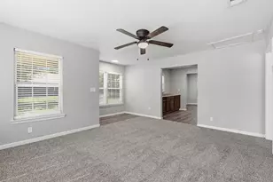 205 Olive St, Cleburne, TX 76031 - Photo 8