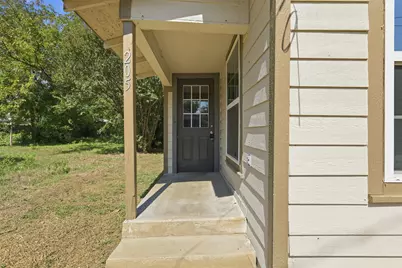 205 Olive Street, Cleburne, TX 76031 - Photo 24