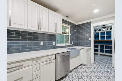 1402 Addington Street, Irving, TX 75062 - Photo 8