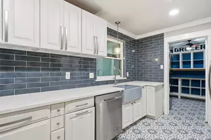 1402 Addington St, Irving, TX 75062 - Photo 8