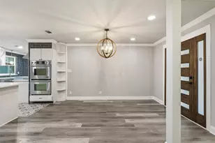 1402 Addington St, Irving, TX 75062 - Photo 2
