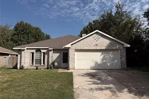 1221 Brooklawn Dr, Arlington, TX 76018 - Photo 1
