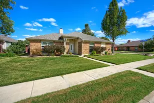 446 Phillips Dr, Coppell, TX 75019 - Photo 2