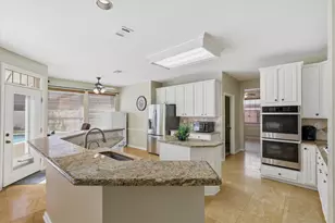 8905 High Meadows Dr, Plano, TX 75025 - Photo 10