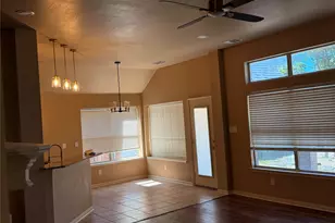 7804 Brook Meadow Ln, Fort Worth, TX 76133 - Photo 4