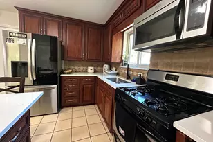 861 Russell Ln, Bedford, TX 76022 - Photo 10
