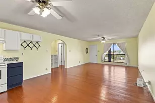 302 SW 6th Street W, Marathon, TX 79842 - Photo 4