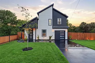 1103 Pemberton Hill Rd, Dallas, TX 75217 - Photo 1