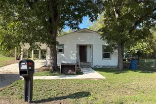 1003 E Main St, Mexia, TX 76667 - Photo 1