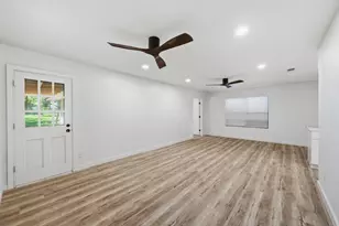 203 Evelyn St, DeSoto, TX 75115 - Photo 12