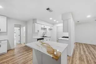 203 Evelyn St, DeSoto, TX 75115 - Photo 8