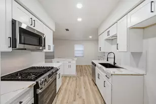 203 Evelyn St, DeSoto, TX 75115 - Photo 6