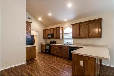 5000 Royal Burgess Drive, Fort Worth, TX 76135 - Photo 8