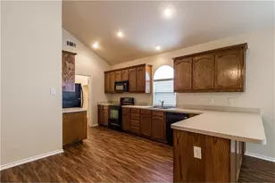 5000 Royal Burgess Dr, Fort Worth, TX 76135 - Photo 8