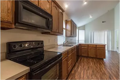 5000 Royal Burgess Drive, Fort Worth, TX 76135 - Photo 12