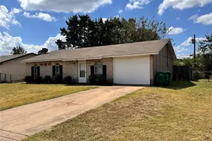 116 Cambridge Dr, Cedar Hill, TX 75104 - Photo 2