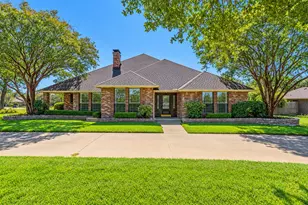 610 Shallow Creek Dr, Oak Leaf, TX 75154 - Photo 4