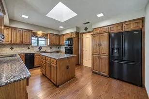 610 Shallow Creek Dr, Oak Leaf, TX 75154 - Photo 18