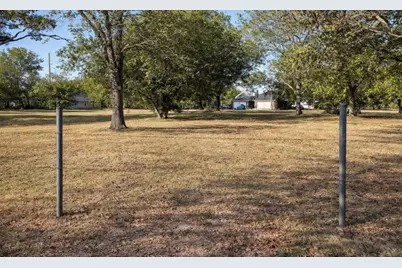 1723 Dixie Street, Commerce, TX 75428 - Photo 2