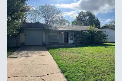 518 Stonewall Drive, Euless, TX 76039 - Photo 1
