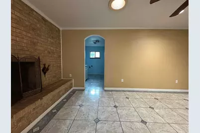 438 Southern Oaks Drive, Lake Jackson, TX 77566 - Photo 4
