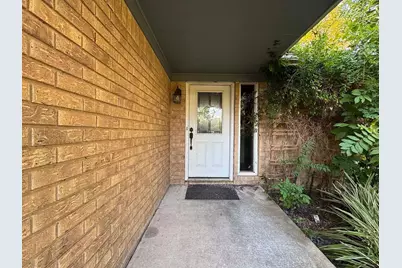 438 Southern Oaks Drive, Lake Jackson, TX 77566 - Photo 2