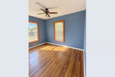 512 E Charles Street, Riesel, TX 76682 - Photo 8