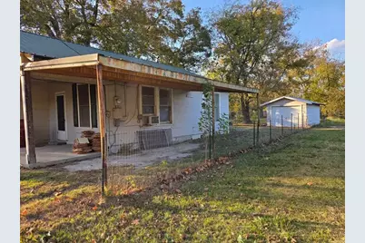 809 W 3rd Street, Clarksville, TX 75426 - Photo 6