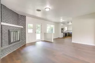 128 SE Robert St, Burleson, TX 76028 - Photo 10