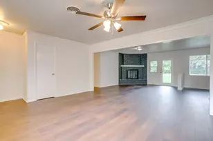 128 SE Robert St, Burleson, TX 76028 - Photo 6