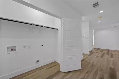 5424 Bourquin Street, Dallas, TX 75210 - Photo 10