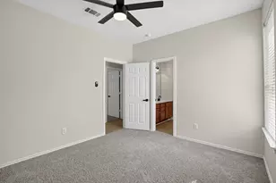 6408 Canyon Lake Dr, Dallas, TX 75249 - Photo 20