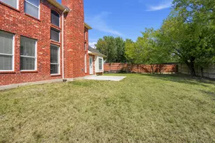 6408 Canyon Lake Dr, Dallas, TX 75249 - Photo 32
