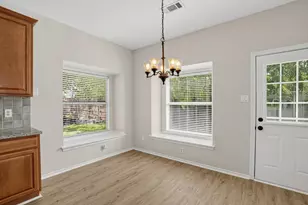 6408 Canyon Lake Dr, Dallas, TX 75249 - Photo 12