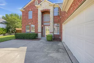 6408 Canyon Lake Dr, Dallas, TX 75249 - Photo 2
