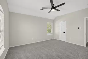 6408 Canyon Lake Dr, Dallas, TX 75249 - Photo 22