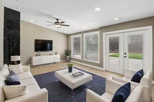 10711 Cromwell Dr, Dallas, TX 75229 - Photo 12