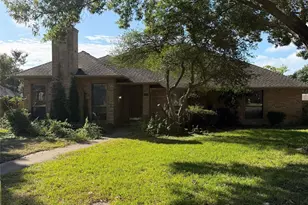 1310 Briarmeade Dr, Duncanville, TX 75137 - Photo 1