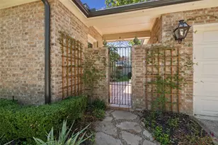 1225 Kelpie Ct, Fort Worth, TX 76111 - Photo 36