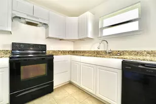 1526 Hillcrest St, Mesquite, TX 75149 - Photo 4
